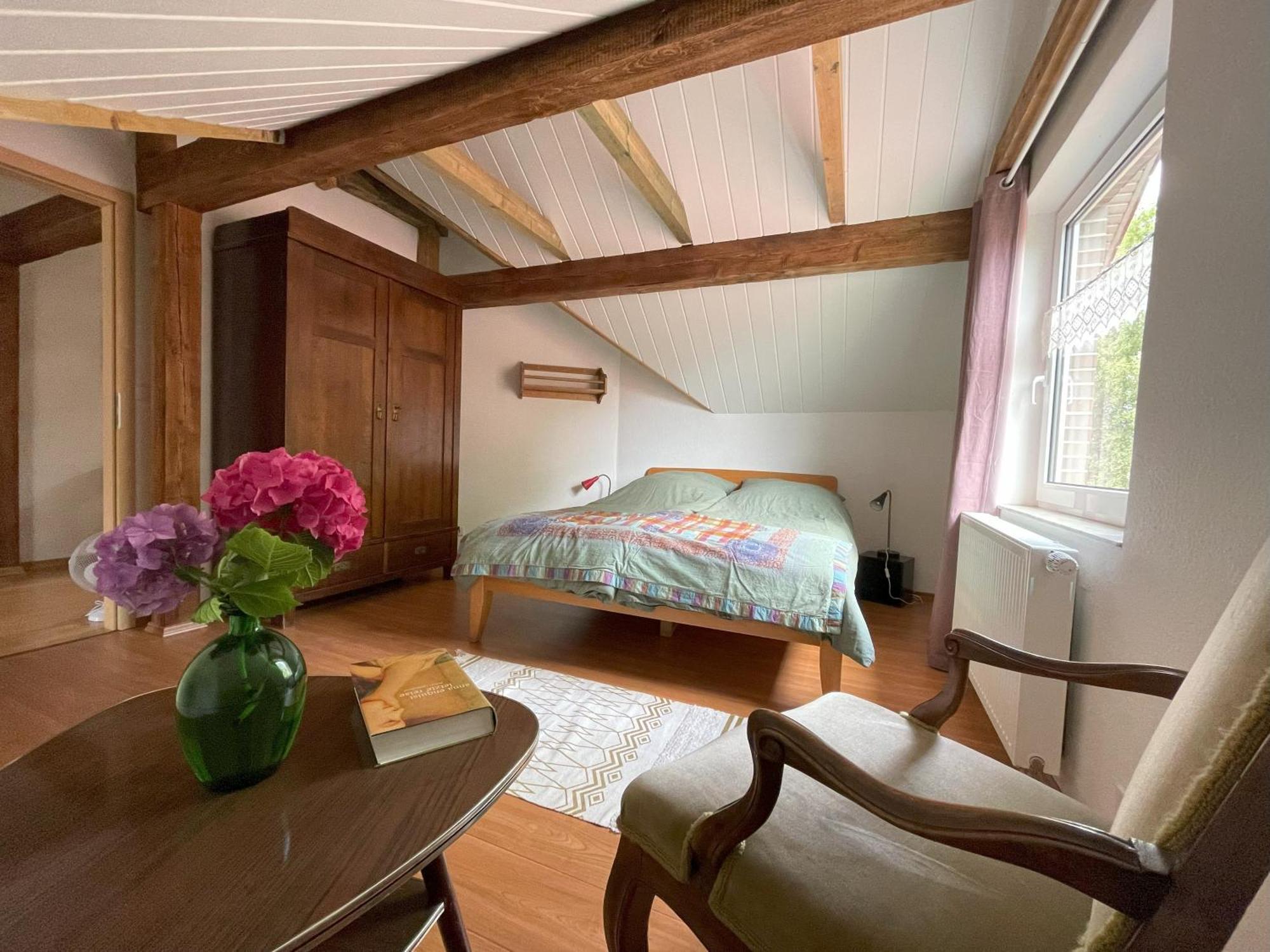 Hennis Huuske Apartment ครุมเฮิร์น ภายนอก รูปภาพ